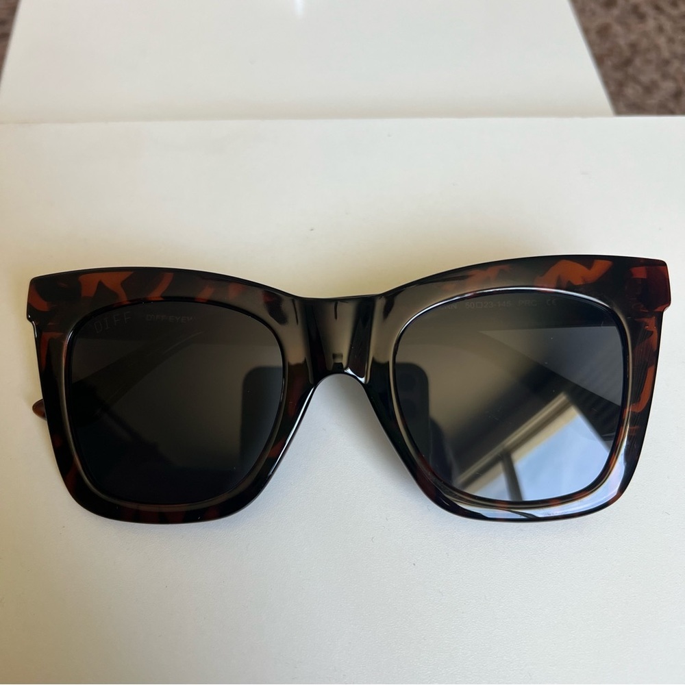 Diff Tortoise Shell Sunglasses - image 8